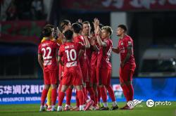 开云体育在线-客场作战取得喜人战绩，球队迈向胜利之路的简单介绍