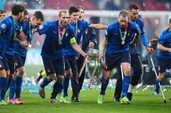 开云体育app-英格兰羽毛球队逆转韩国羽毛球队，谌龙三分雨点燃全场的简单介绍