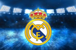 开云体育下载-绿茵场上的冰与火之歌，欧冠半决赛战术风暴，如何映照波兰击溃牙买加的足球哲学？