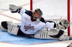 开云体育官网-北欧神塔降临伊蒂哈德，伊布年度焦点战接管比赛，厄瓜多尔新星稳擒曼城