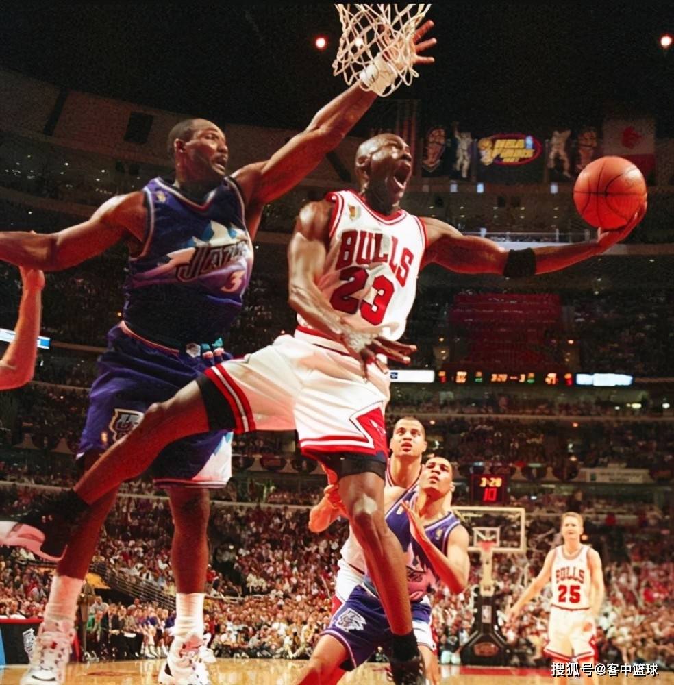 克劳斯特尼茨队备战双线赛事，球员疲劳不容易的简单介绍