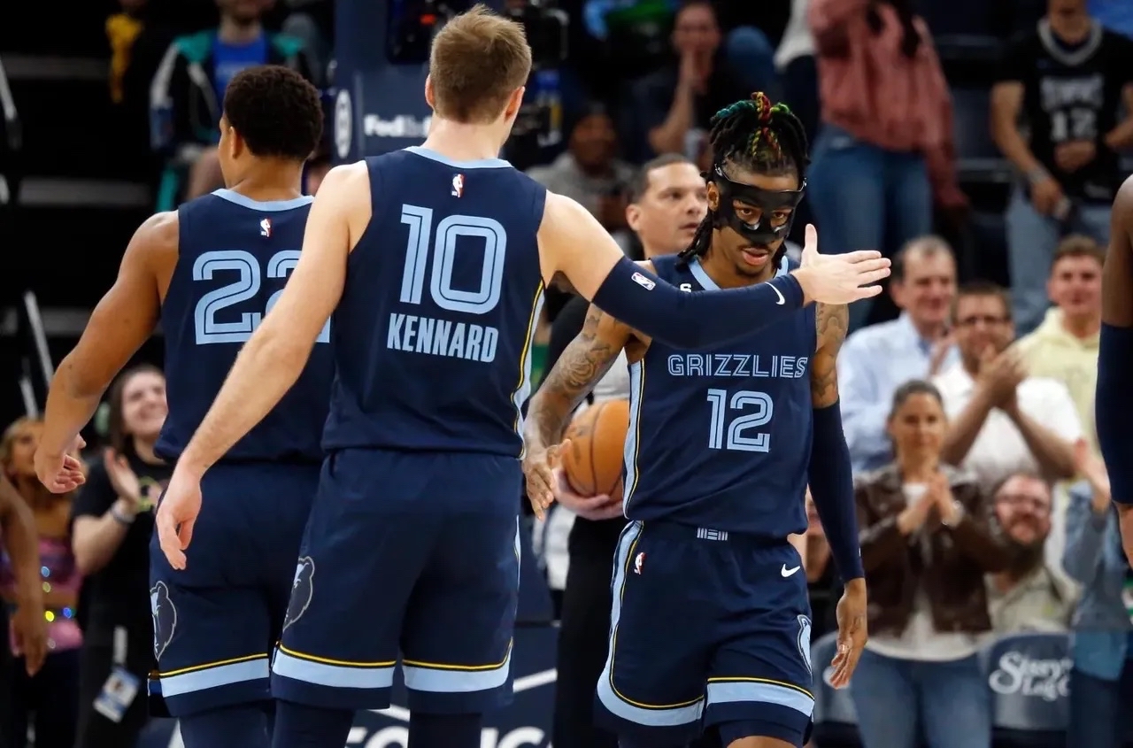 菲律宾男篮完胜勇士B队，莫兰特惊艳世界