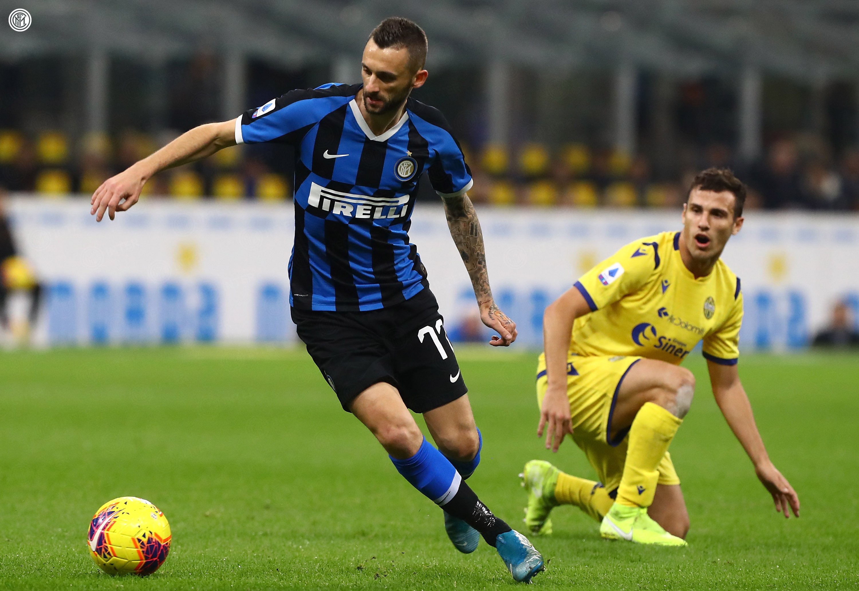 关于塞维利亚强势多特蒙德，孔蒂高光表现的信息