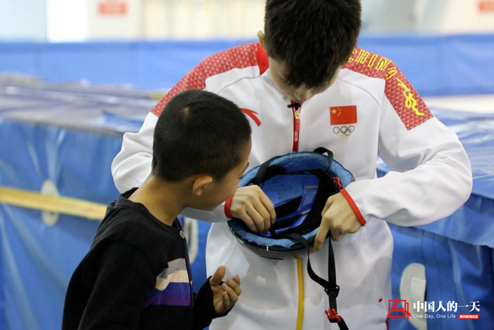 包含球队备战冠军战，全员肩负重任的词条