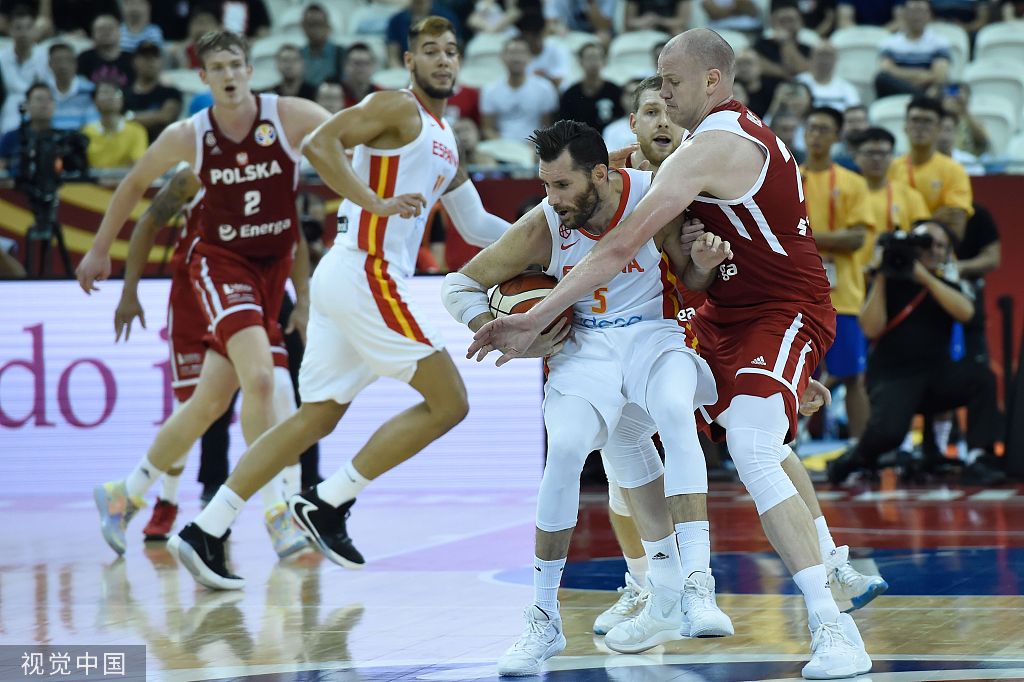 波兰逆转日本，戈麦斯点燃赛场