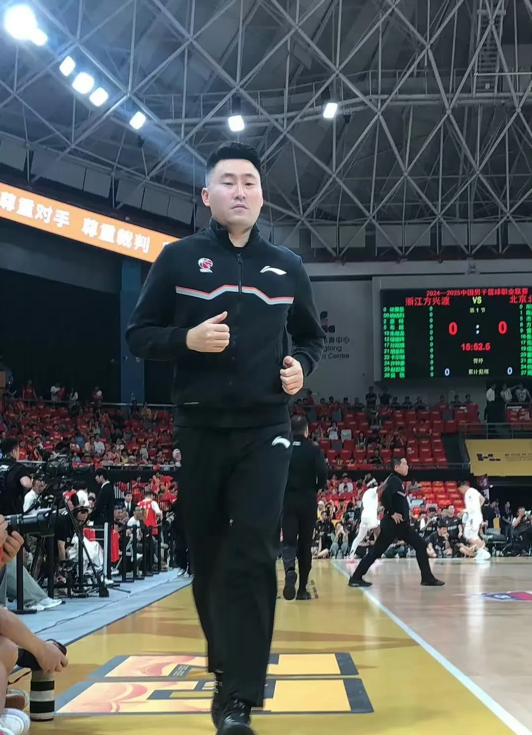 马刺轻取山西队，孙铭徽惊艳四座的简单介绍