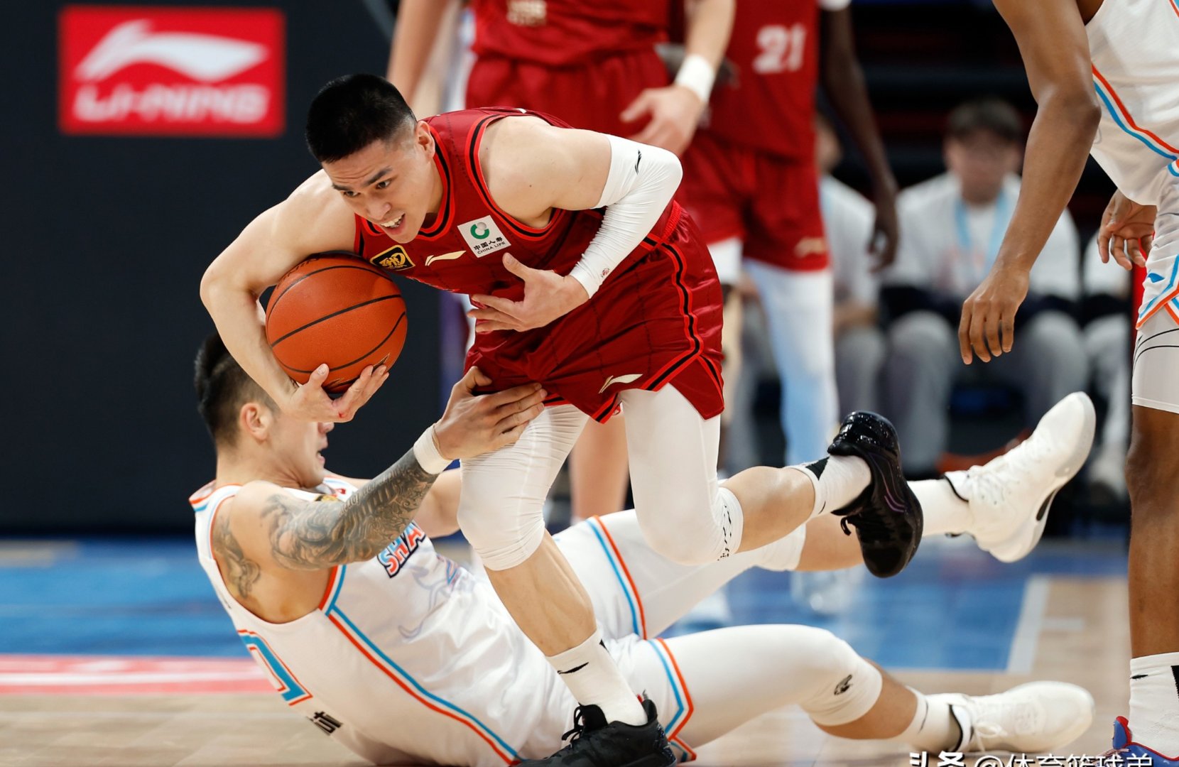 吉林队完胜青岛队,陶汉林点燃赛场 吉林队完胜青岛队,陶汉林点燃赛场