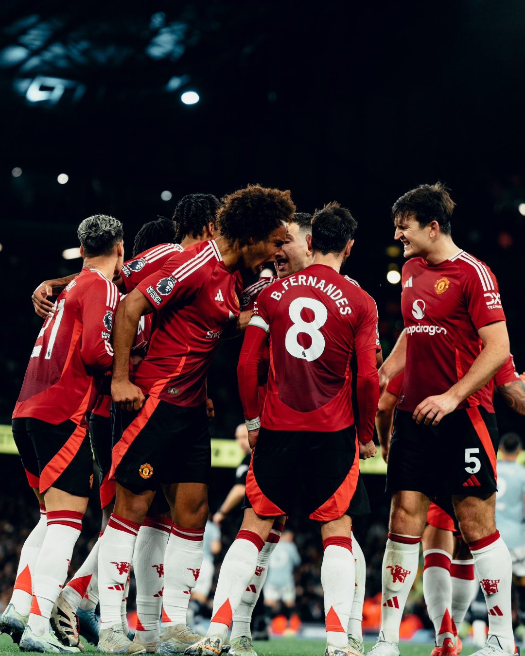 华盛顿对抗托特纳姆热刺,战火燃烧 华盛顿对抗托特纳姆热刺,战火燃烧