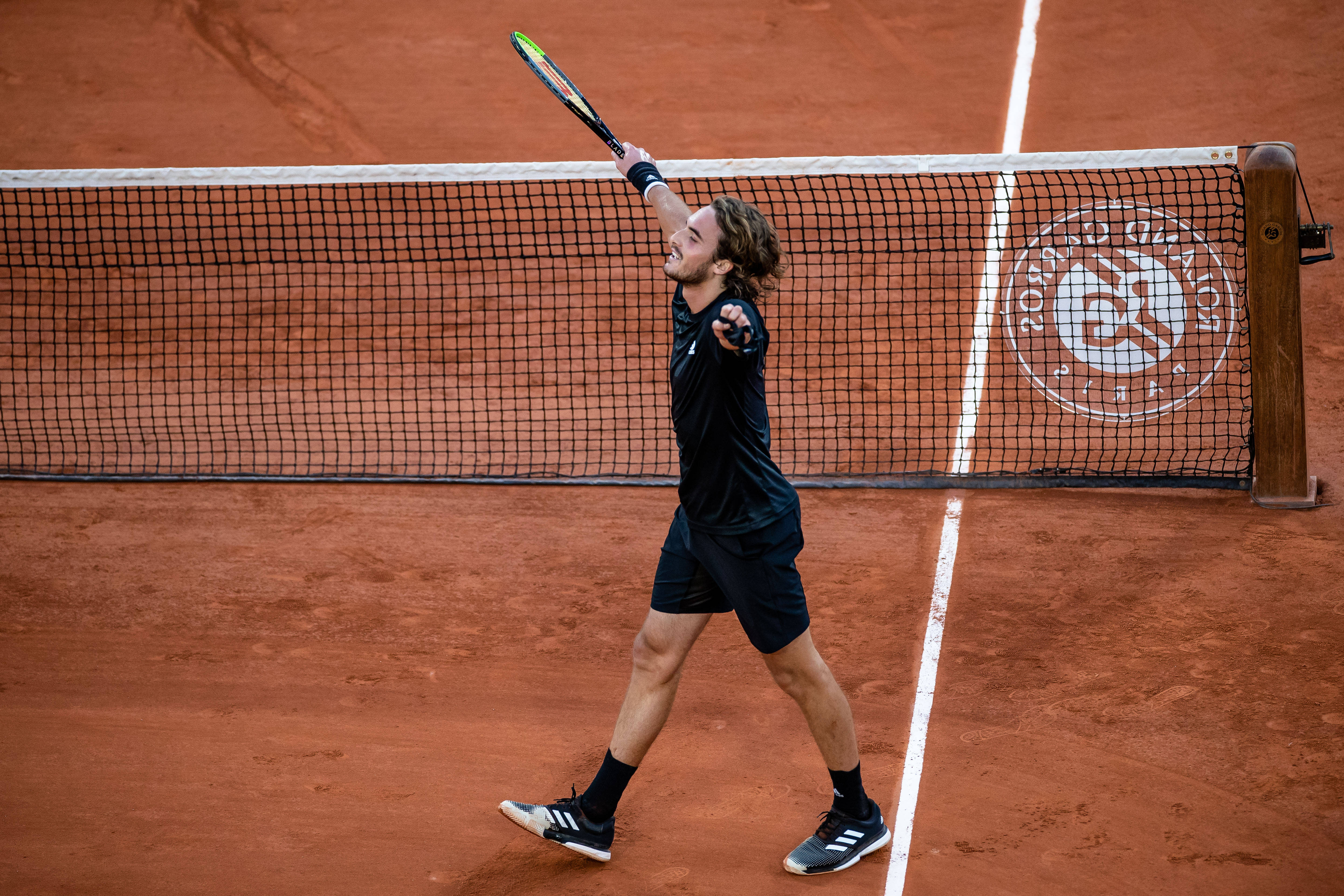 法国网球队险胜澳大利亚网球队,西西帕斯打破历史纪录的简单介绍 法国网球队险胜澳大利亚网球队,西西帕斯打破历史纪录的简单介绍