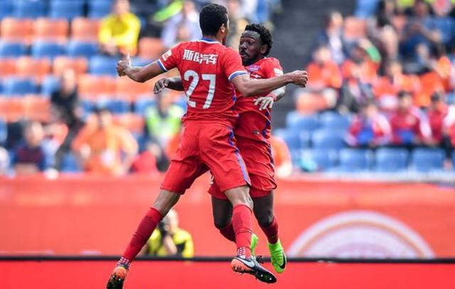 主场狂胜领先，抢先三分暂时领跑