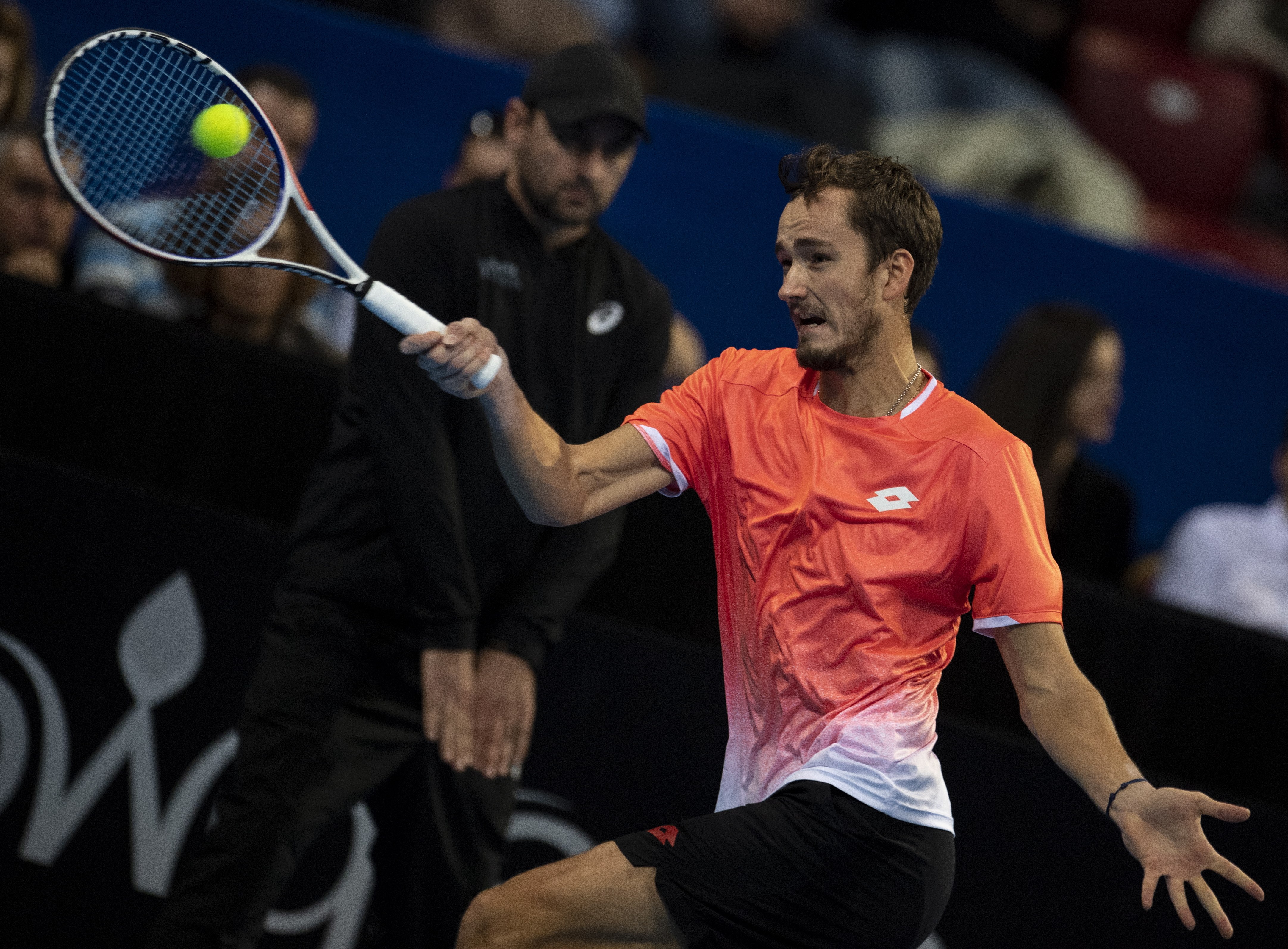 世界网球队力克法国网球队,梅德韦杰夫关键制胜的简单介绍 世界网球队力克法国网球队,梅德韦杰夫关键制胜的简单介绍